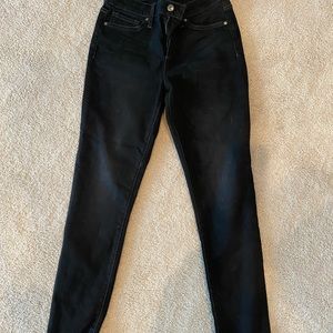 Never worn brand new joes jeans!!!